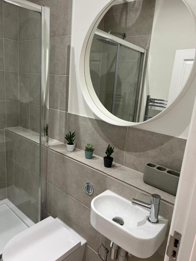 Lovely 1 Bed Flat *Free Parking* Hoe/Barbican Плимът Екстериор снимка